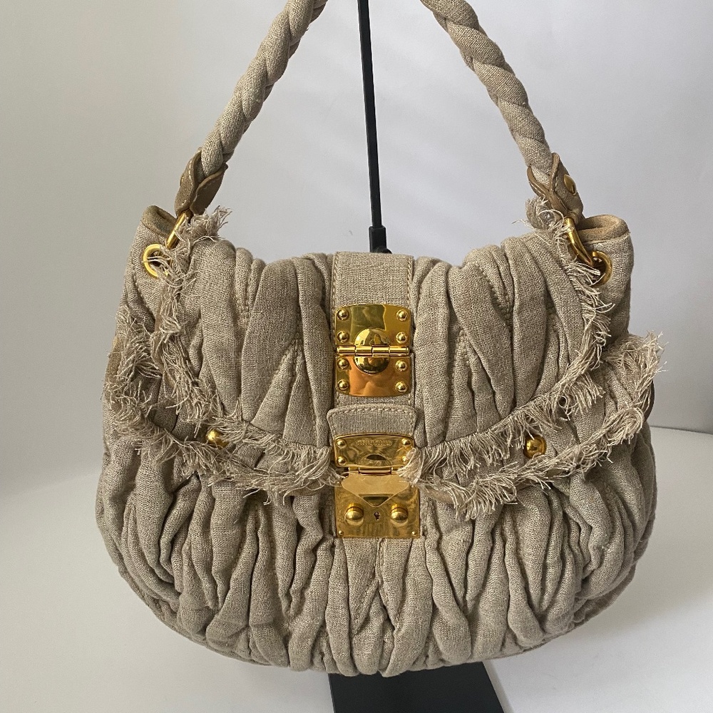 MIU MIU MATELLASE LINO HANDBAG